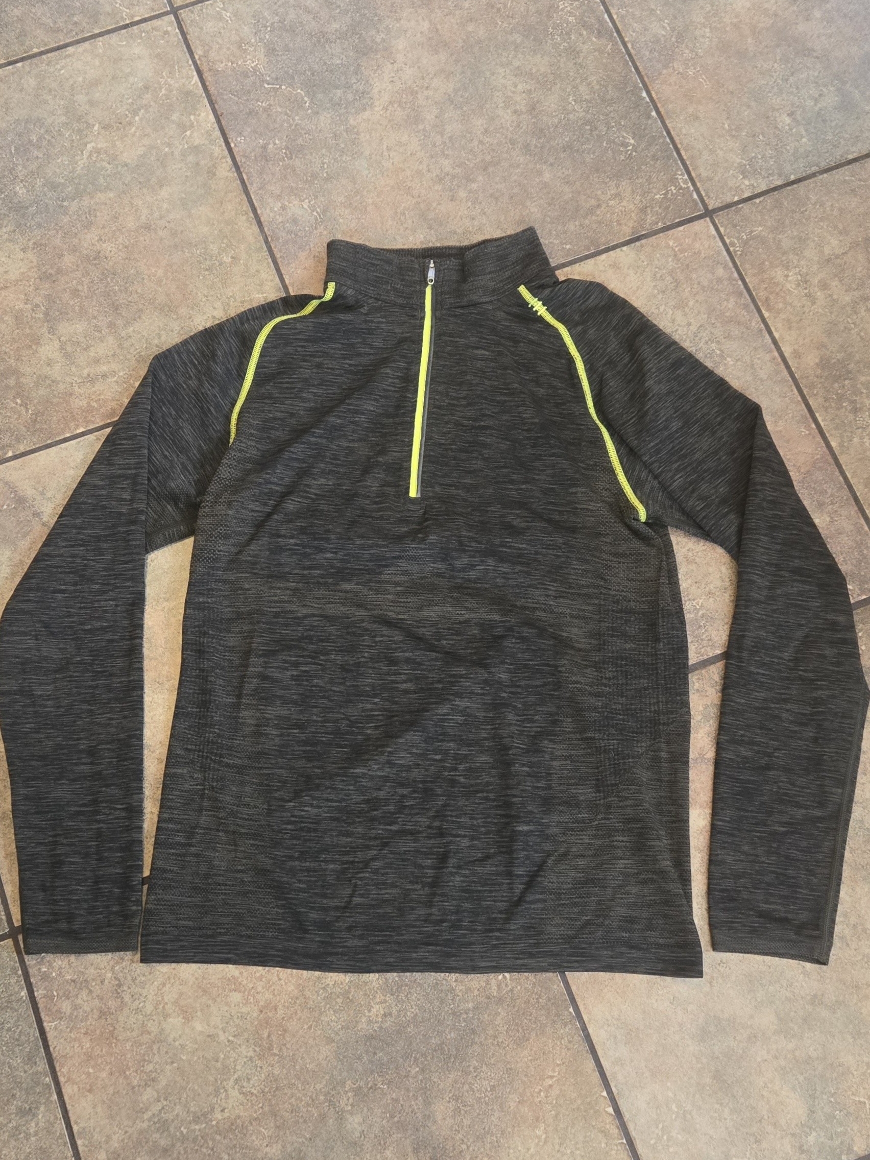 Lululemon Metal Vent Tech 1/2 Zip Pullover Heathered Black Men's Small